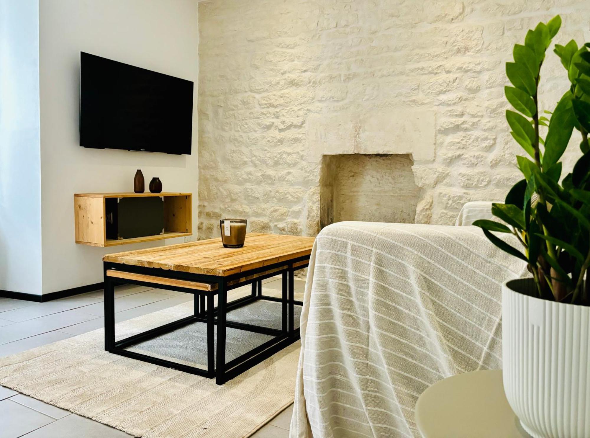 La Maison Du Parc, Charme Et Tranquillite * Niort