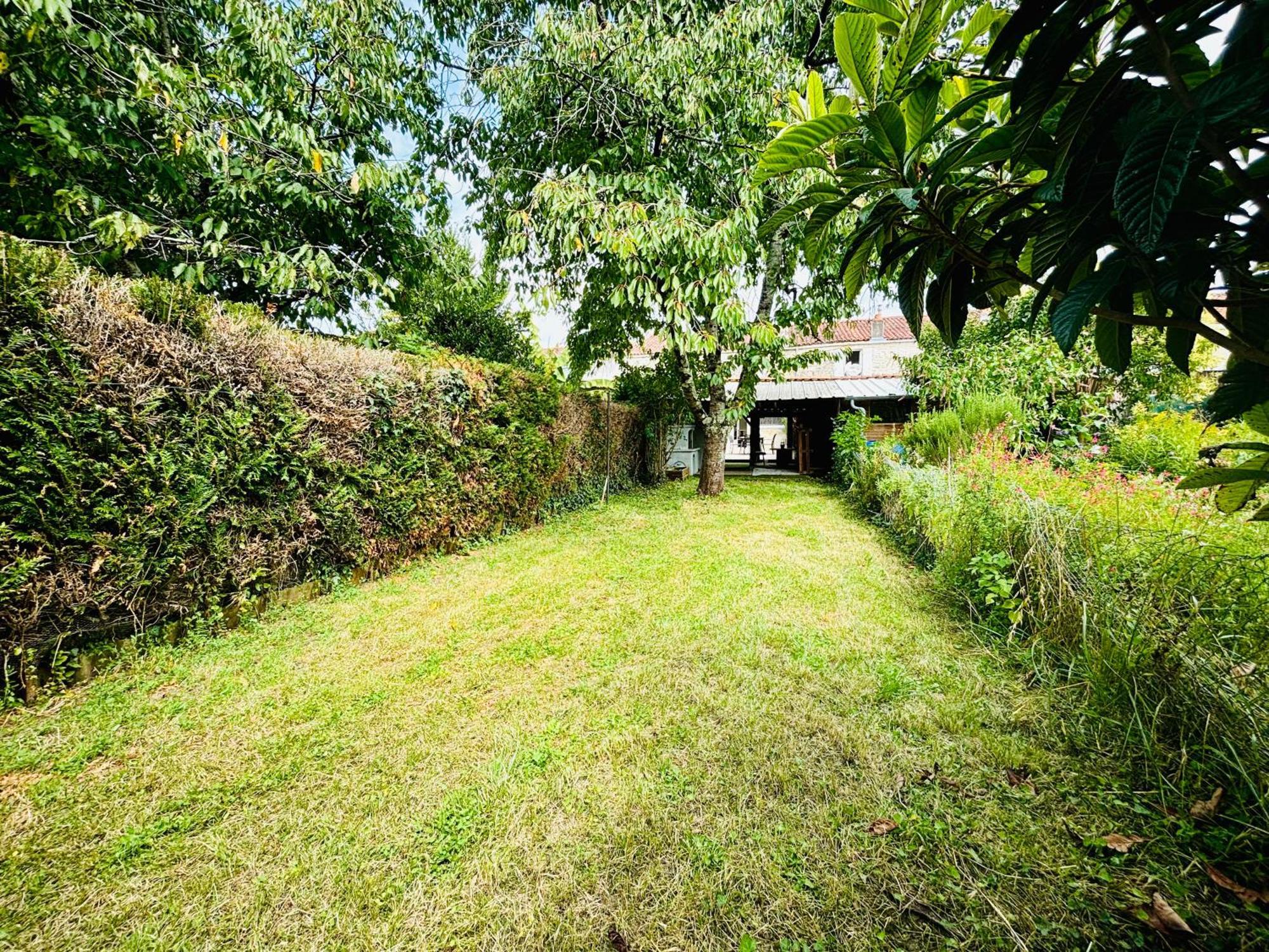 Appartement La Maison Du Parc, Charme Et Tranquillite Niort